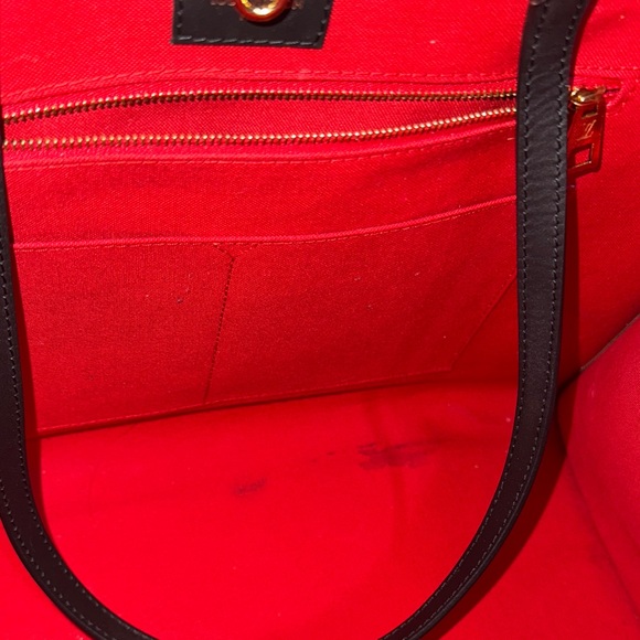 Louis Vuitton OnTheGo GM Brown and Gold Monogram Tote - Picture 13 of 14